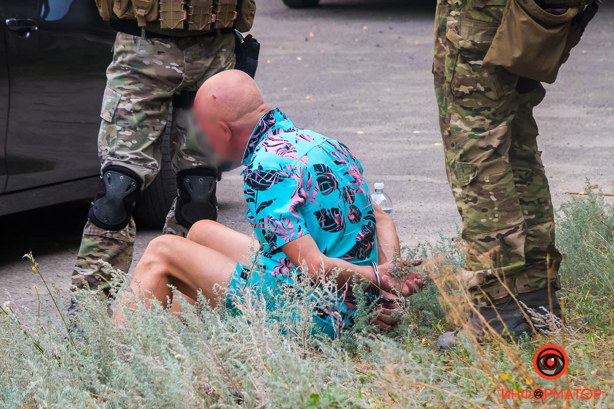В Днепре на Красном Камне сотрудники КОРД провели задержание 4