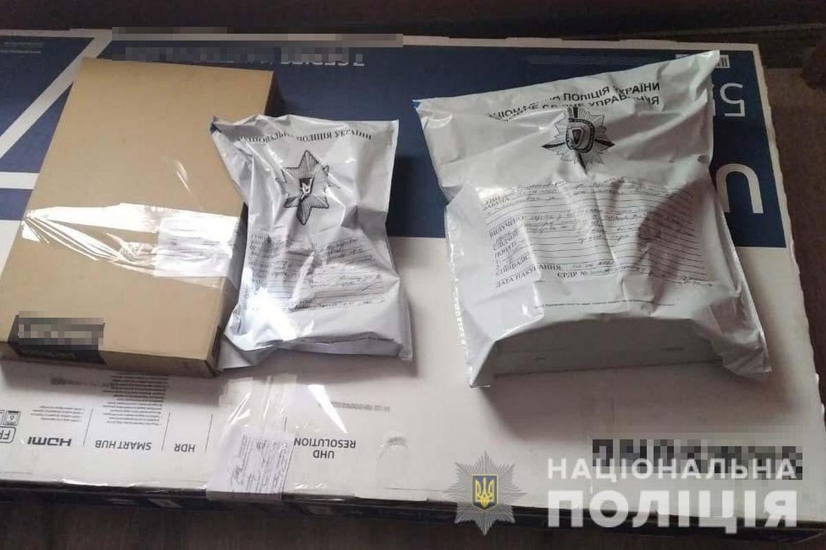 По данным Нацполиции, девушка снималась в порно и распространяла материалы в сети По данным Нацполиции, девушка снималась в порно и распространяла материалы в сети