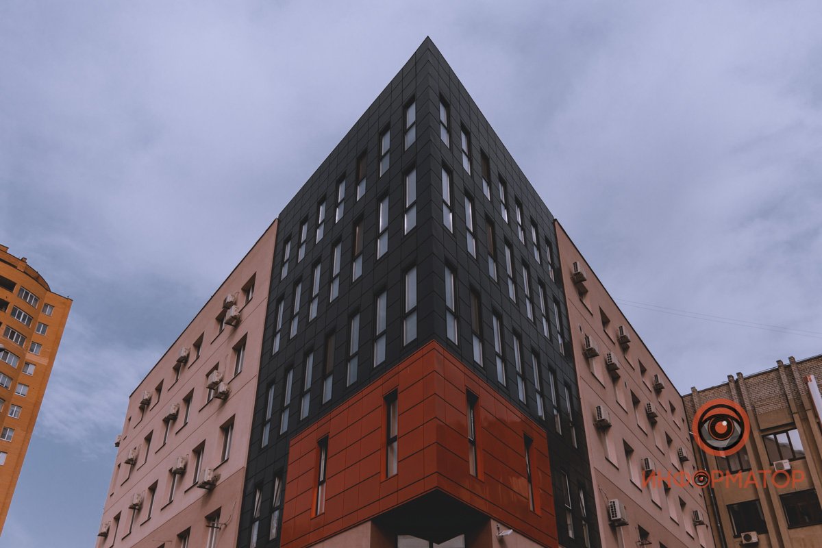 Все облаками затянуто густо,