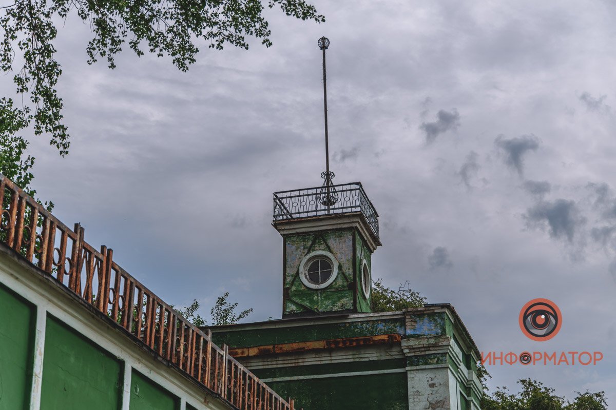 Фасад нуждается в обновлении Фасад нуждается в обновлении