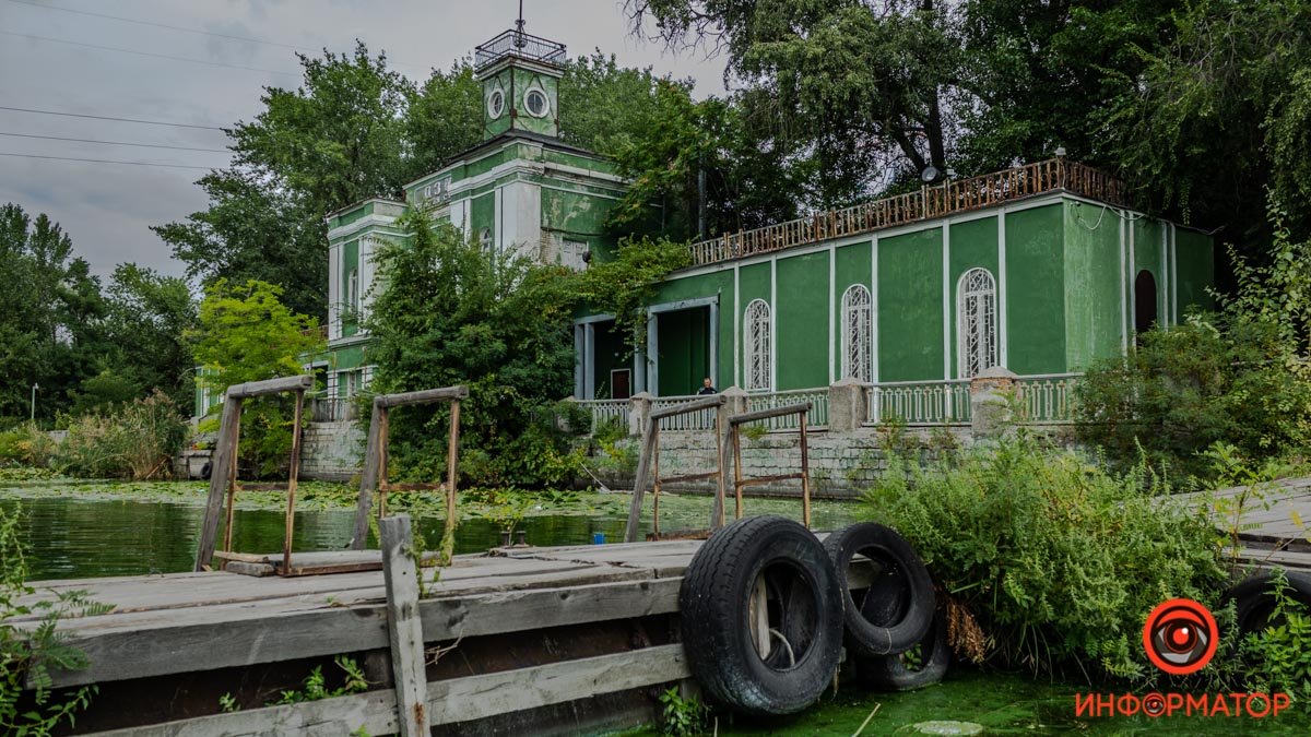 Тут бы отдыхать и отдыхать Тут бы отдыхать и отдыхать