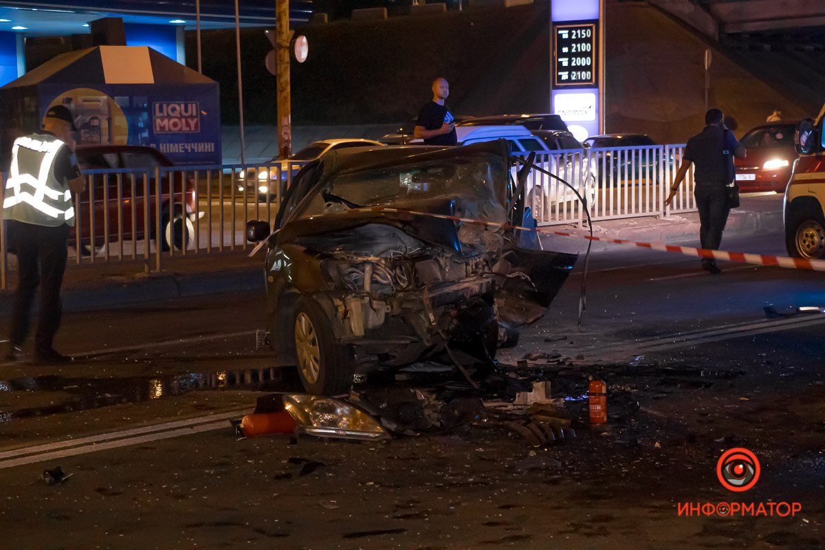 Mitsubishi выехал на встречную полосу