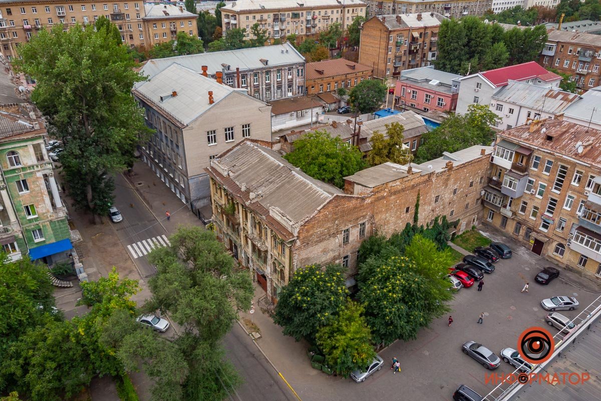 Здание на Чапленко Здание на Чапленко