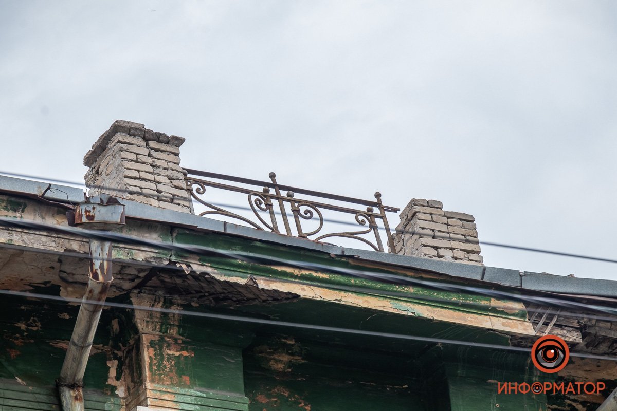 Строение становится аварийным Строение становится аварийным