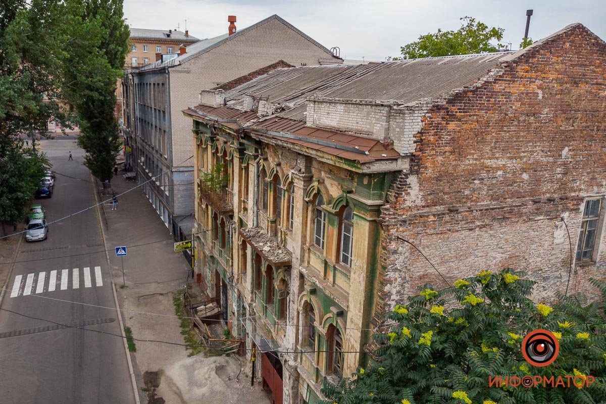 Хотелось бы увидеть его отреставрированным Хотелось бы увидеть его отреставрированным