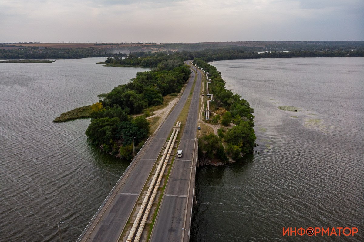 Одинокая машина едет по делам Одинокая машина едет по делам