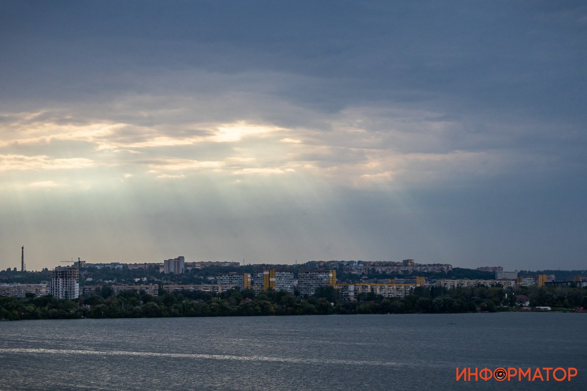 Дніпр широкий Дніпр широкий