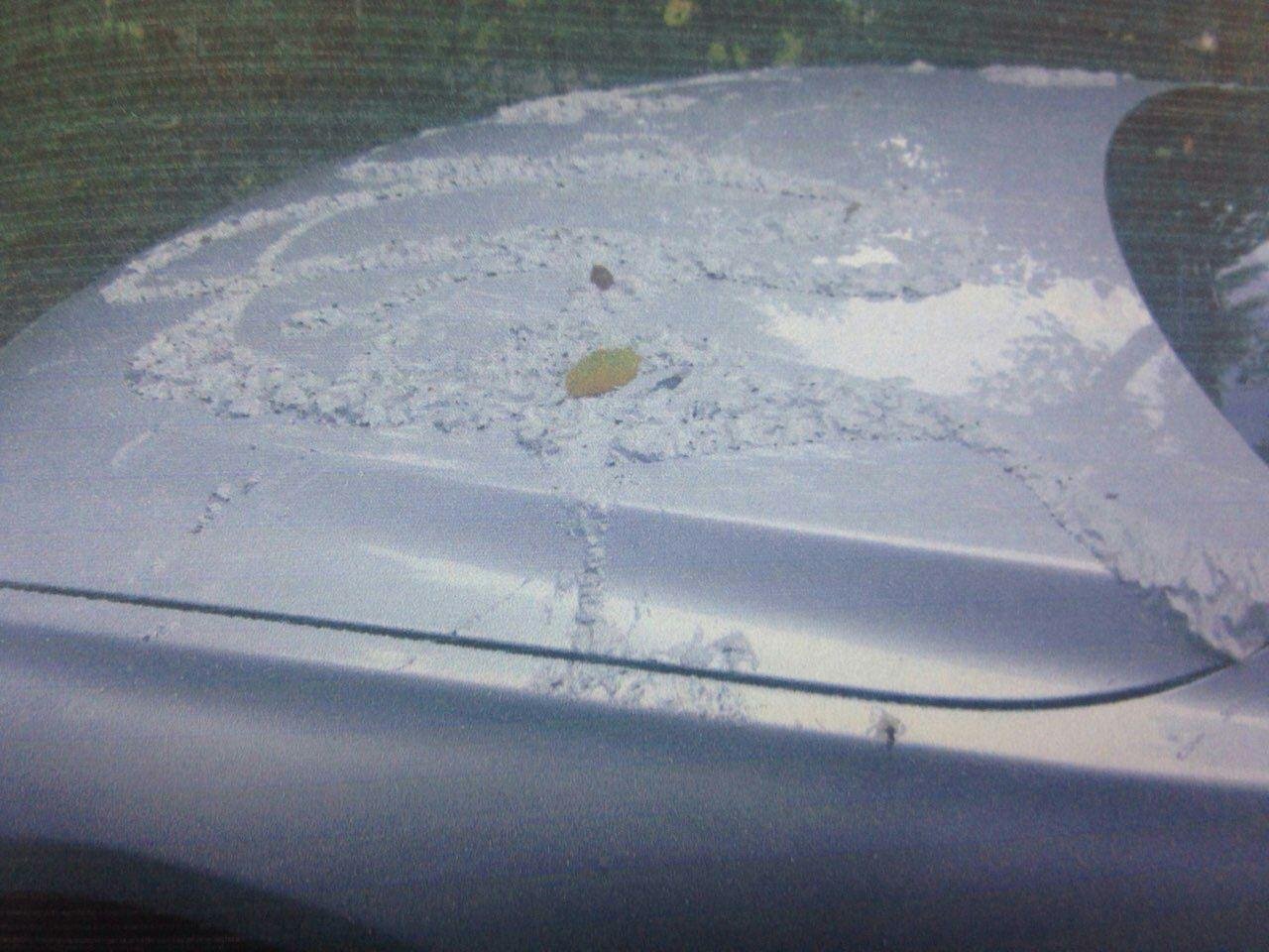 Машину облили ночью с 4 на 5 сентября Машину облили ночью с 4 на 5 сентября