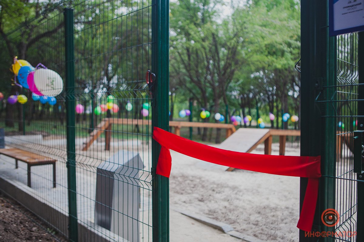 Торжественное открытие с перерезанием ленточки