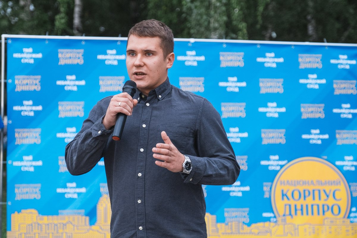 Детские врачи, чемпионы мира и главы ОСМД: "Национальный корпус Днепр" представил свою команду 6