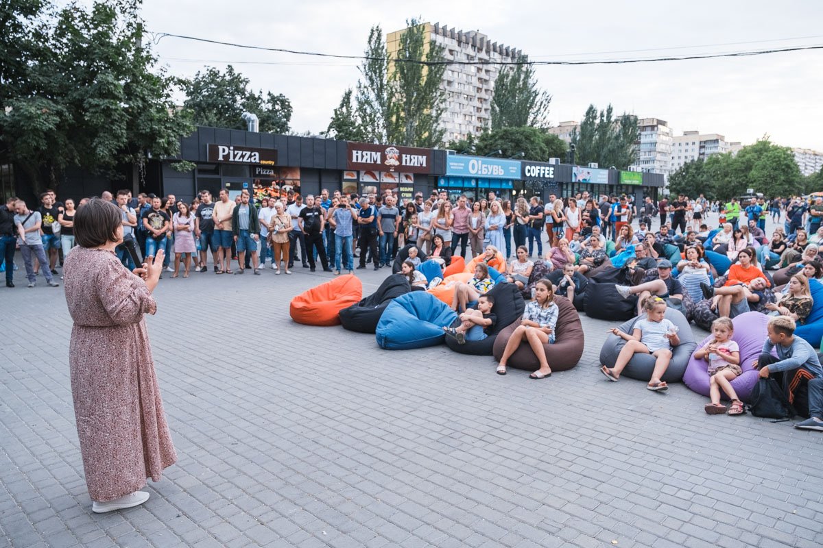 Детские врачи, чемпионы мира и главы ОСМД: "Национальный корпус Днепр" представил свою команду 15