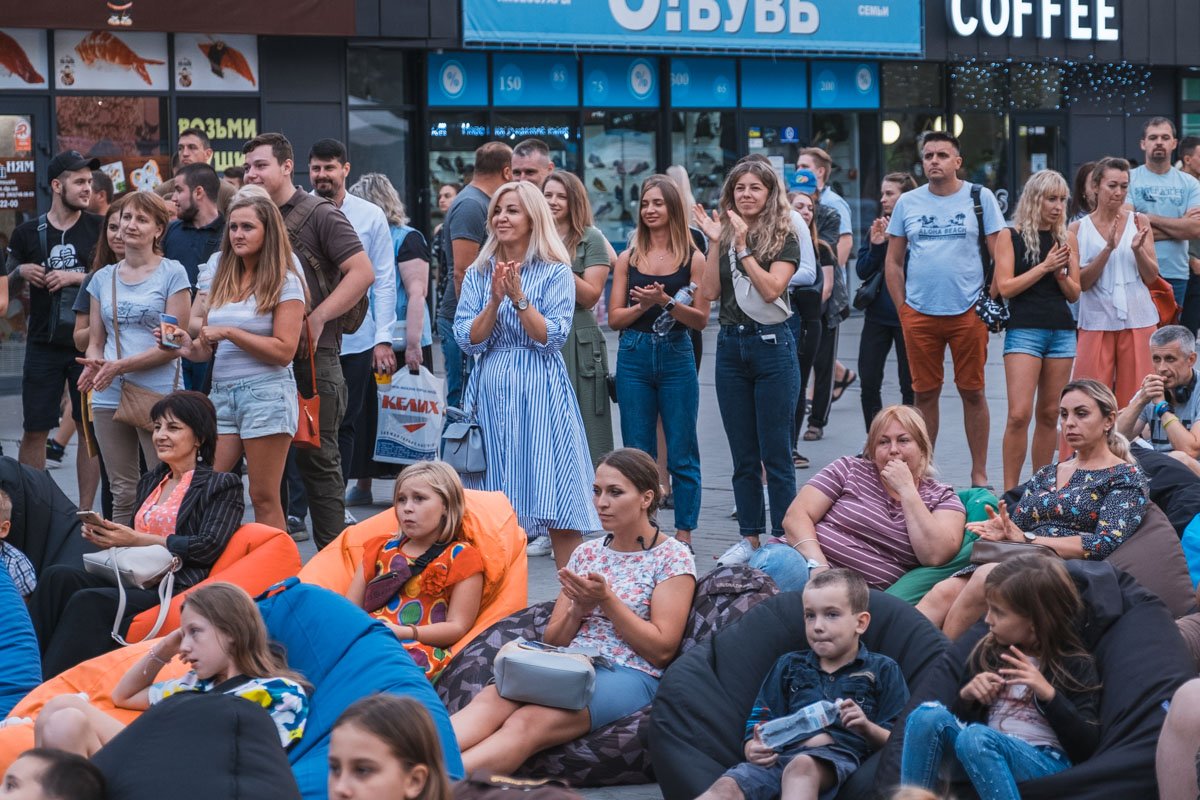 Детские врачи, чемпионы мира и главы ОСМД: "Национальный корпус Днепр" представил свою команду 18