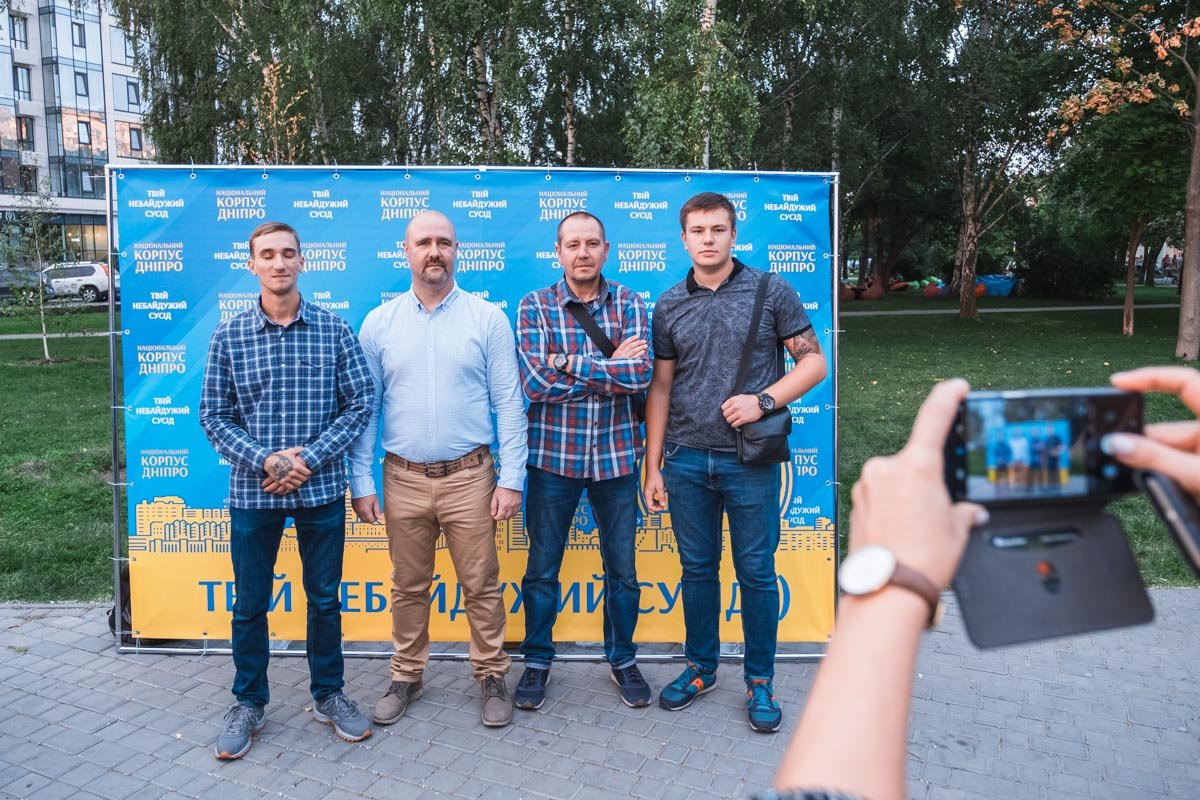 Детские врачи, чемпионы мира и главы ОСМД: "Национальный корпус Днепр" представил свою команду 37