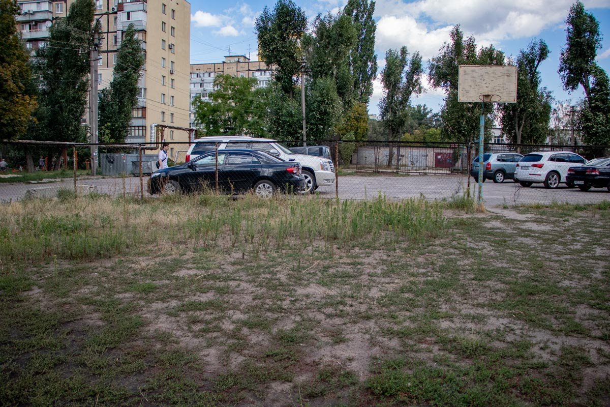 Выборы в Днепре: что жители Победы думают о депутате Федоренко 8