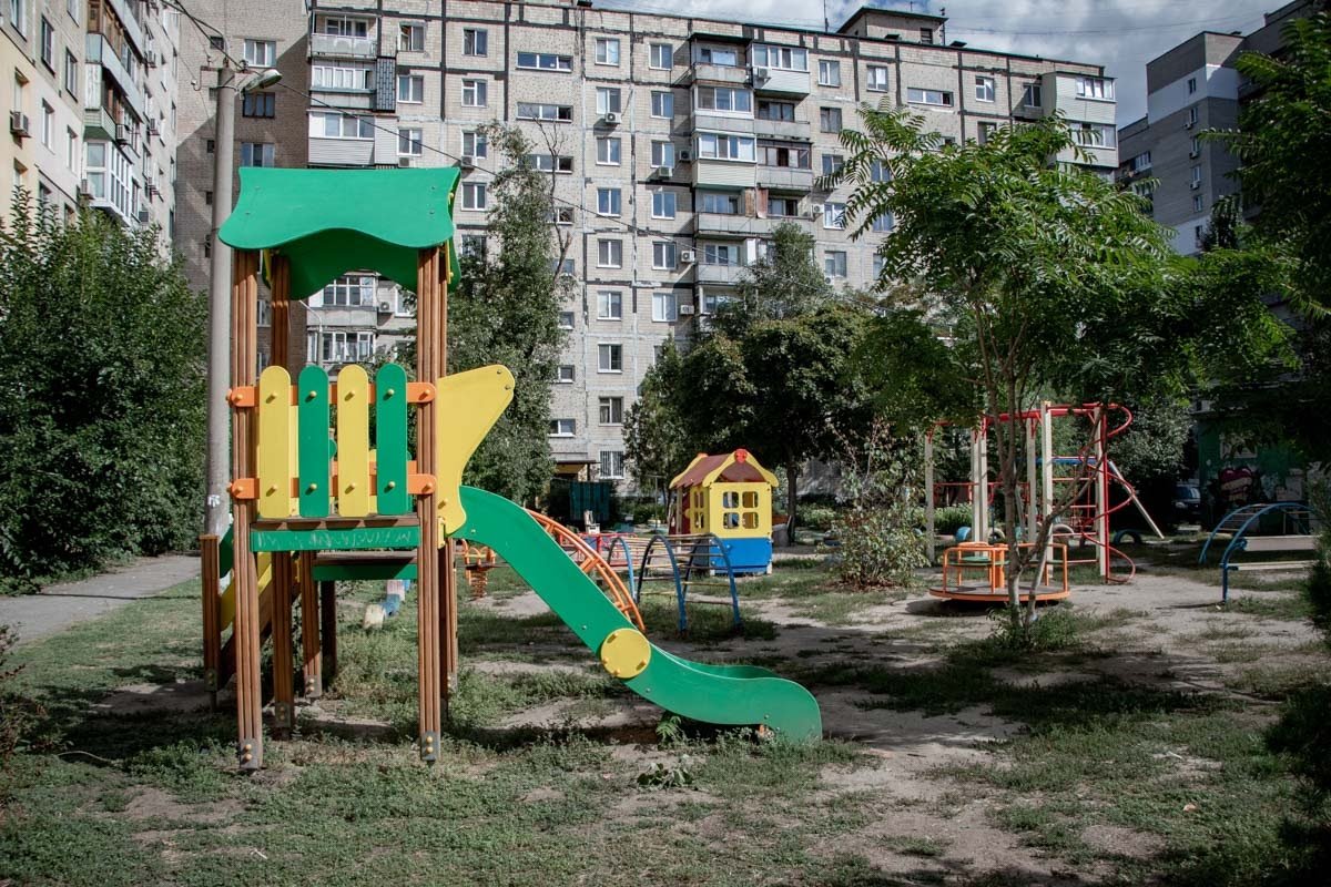 Выборы в Днепре: что жители Победы думают о депутате Федоренко 15