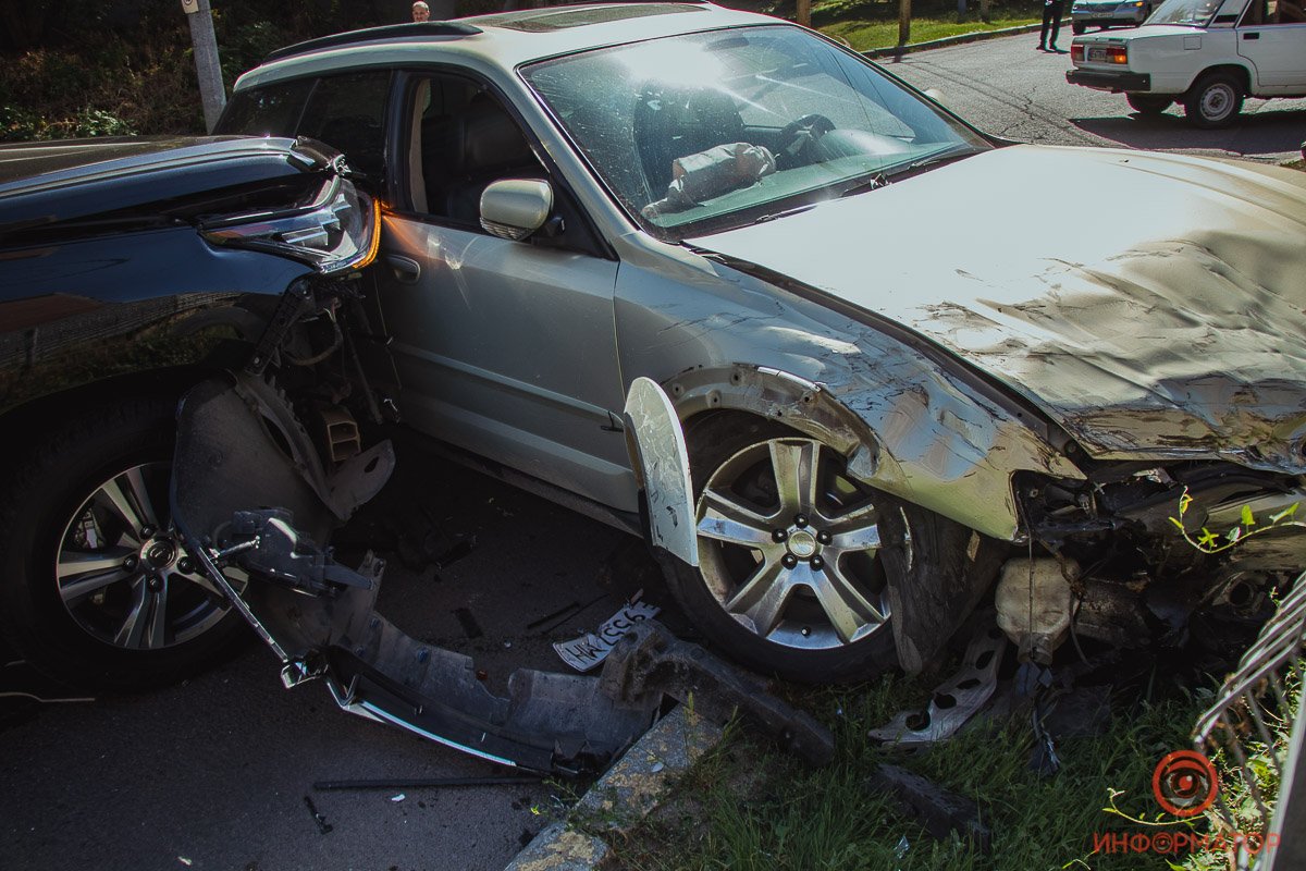 Есть подозрение на растяжение, либо перелом Есть подозрение на растяжение, либо перелом