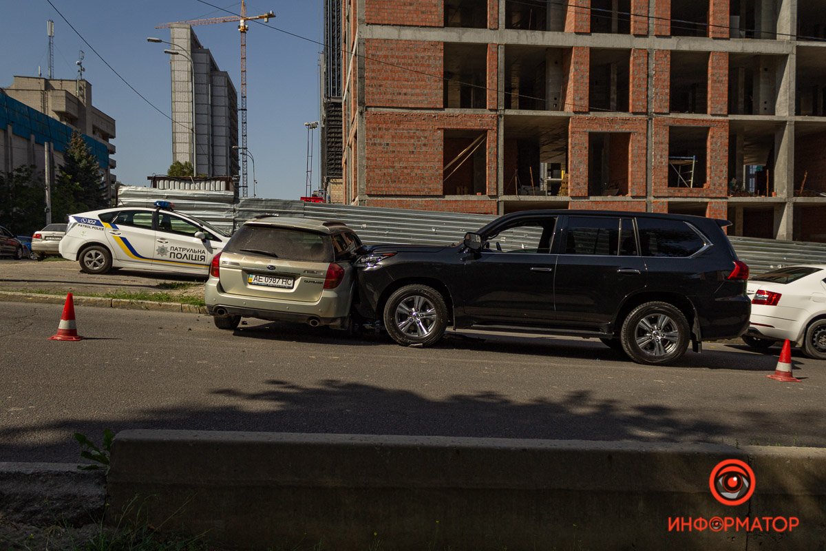 Движение реверсивно регулируют патрульные Движение реверсивно регулируют патрульные