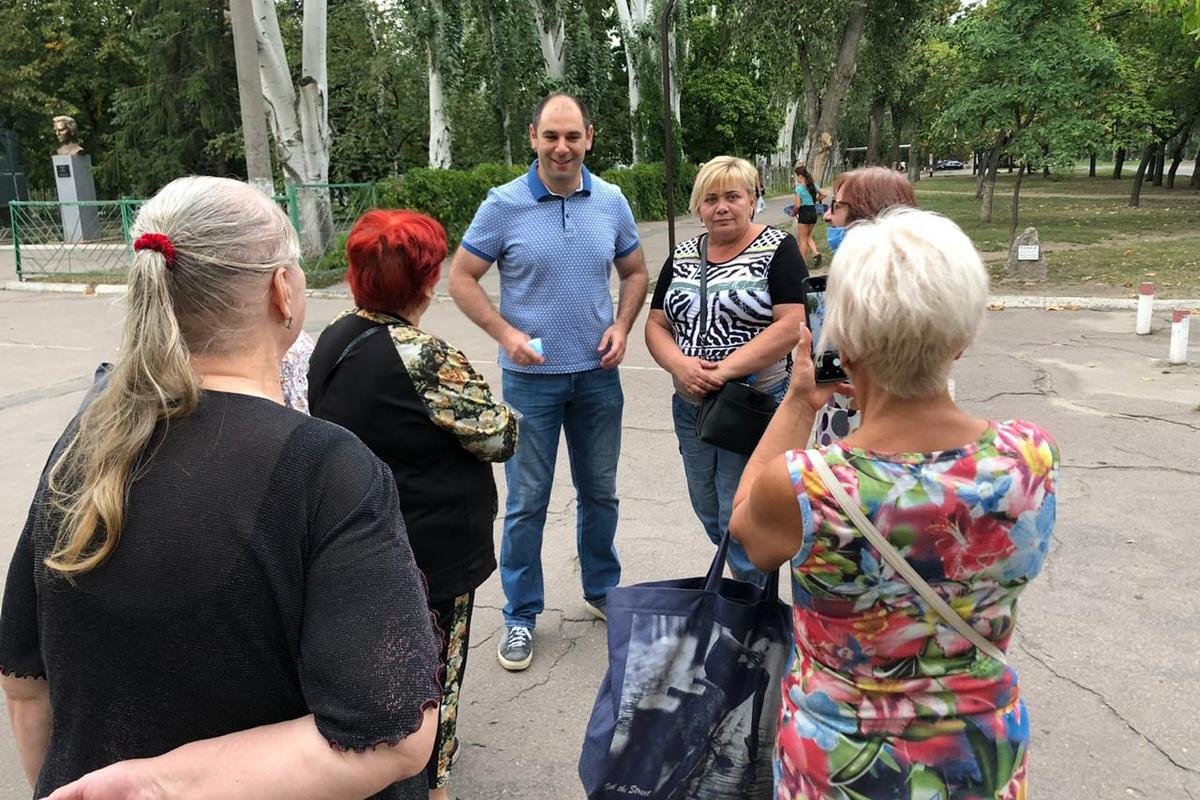 В Приднепровске проведут реконструкцию пешеходной зоны по улице Космонавтов 1