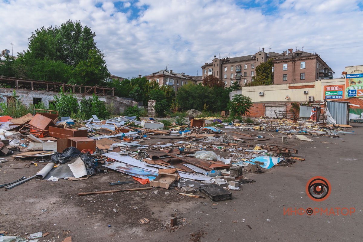 Раньше был вещевой рынок