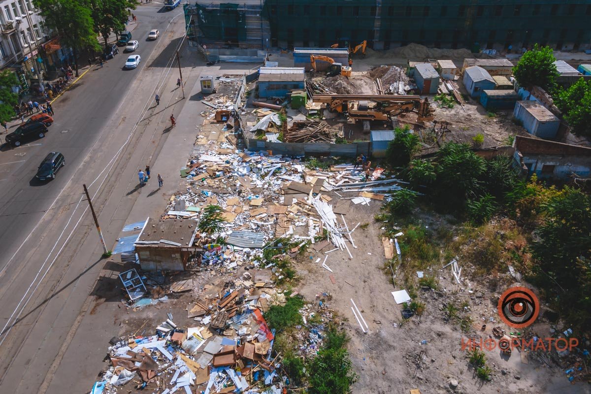 Практически снесли