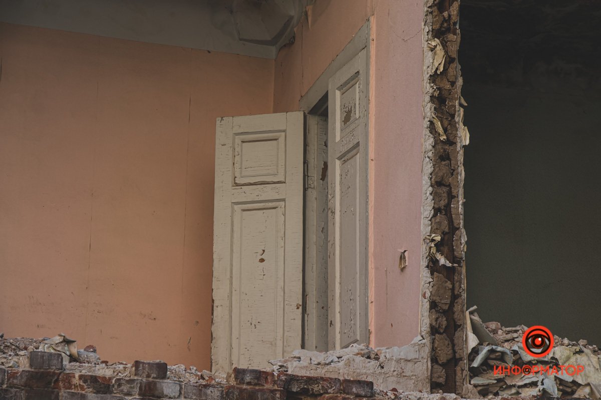 Не стоит лазать по заброшкам 