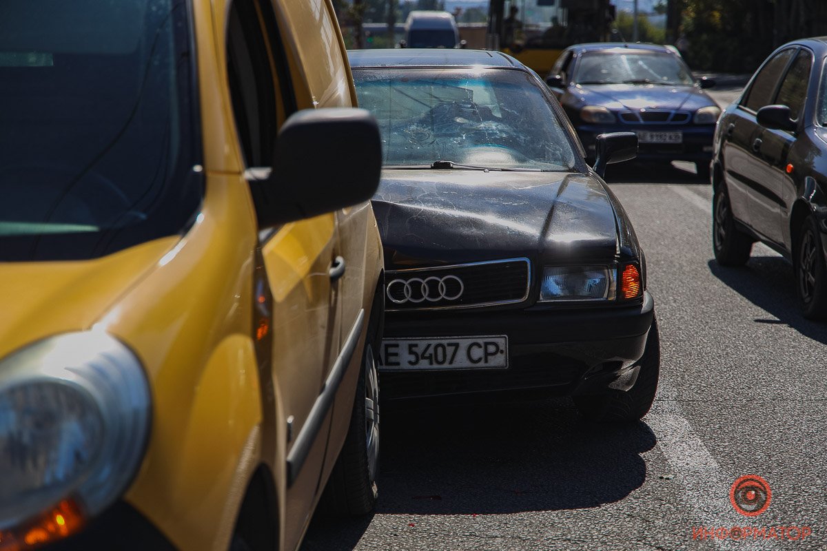 Audi въехала в Renault Audi въехала в Renault