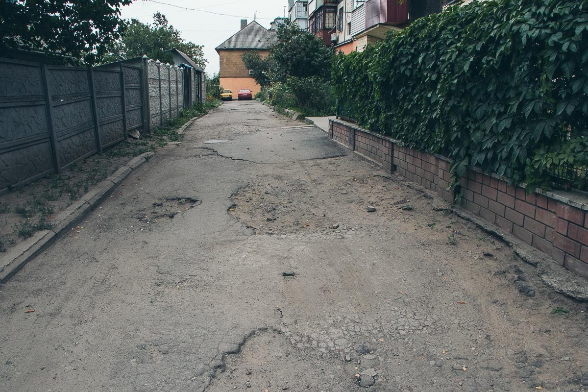 Выборы в Днепре: печаль и разруха на округе депутата Селивановой 13