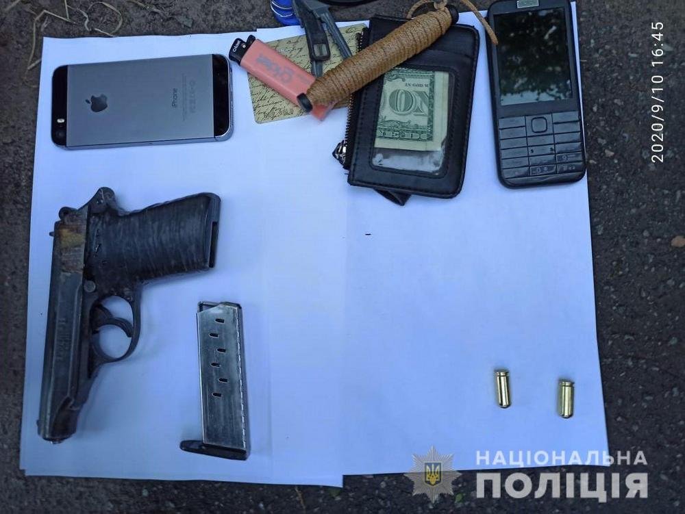 Всем четверым злоумышленникам грозит срок - от трех до семи лет за решеткой