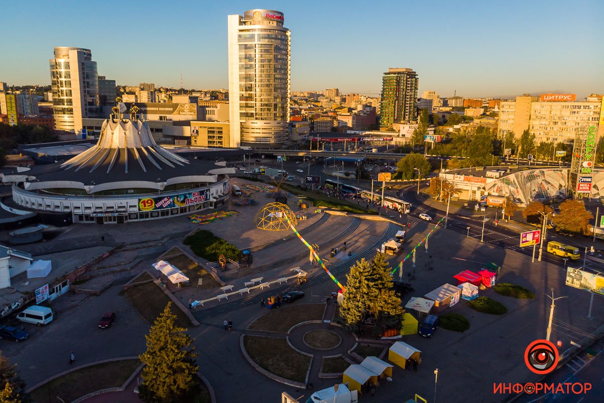 Еще одна локация - площадка возле цирка Еще одна локация - площадка возле цирка