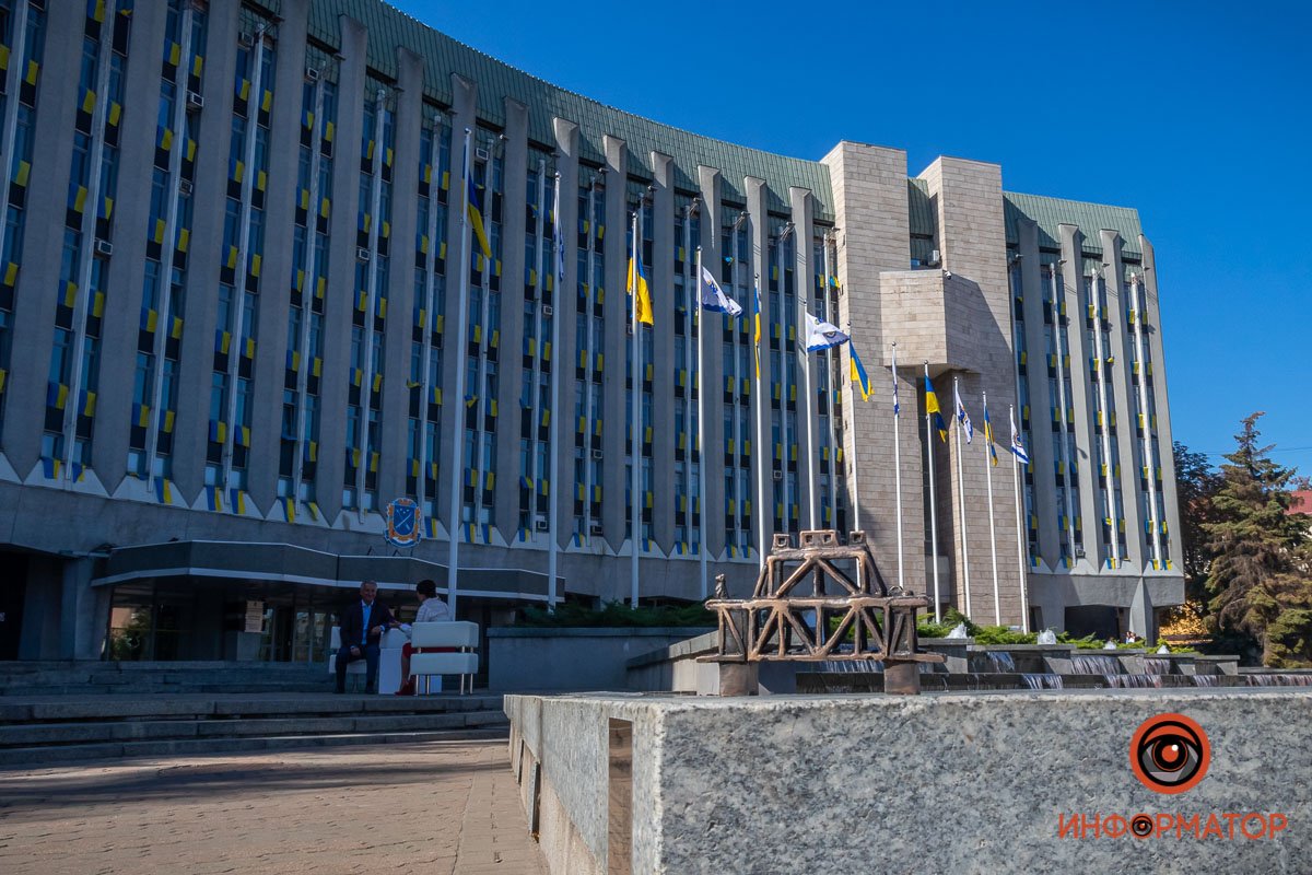 Вместе с ней и Амурского моста