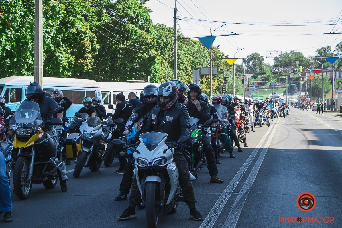 Яркое зрелище