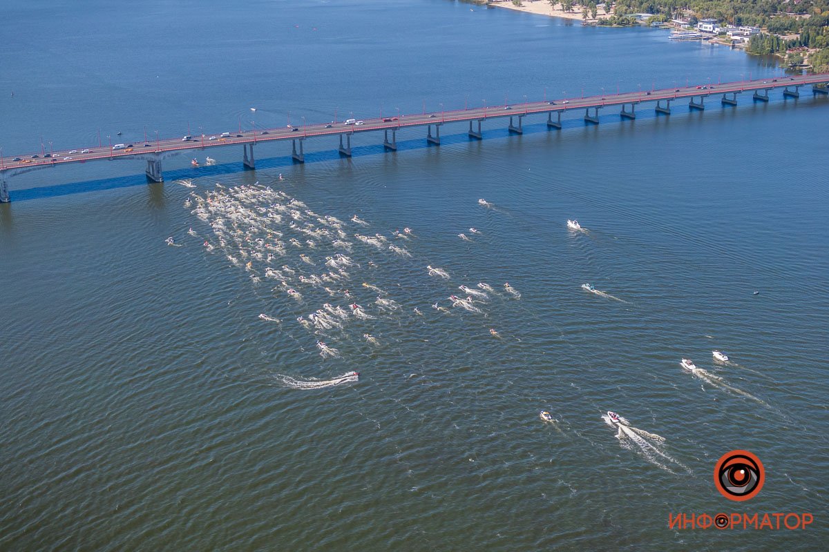 В Днепре прошел масштабный парад гидроциклов, который могут занести в Книгу рекордов Гиннесса 1