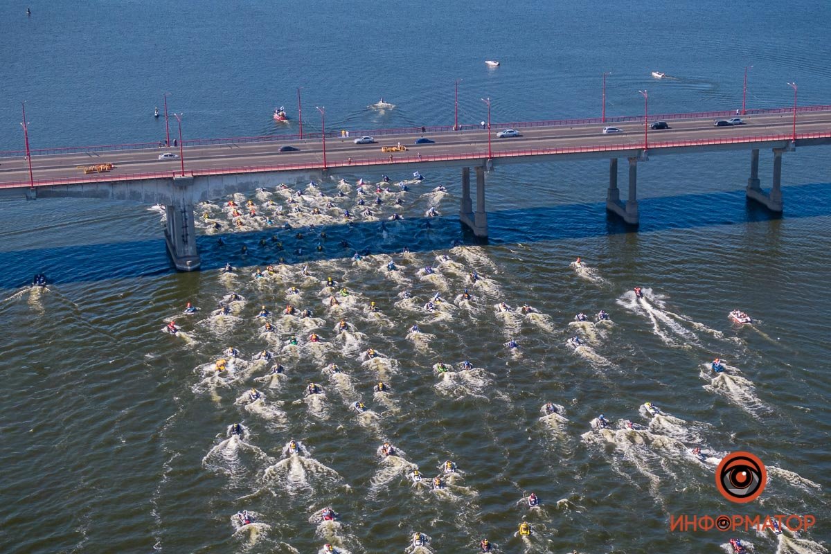 В Днепре прошел масштабный парад гидроциклов, который могут занести в Книгу рекордов Гиннесса 4