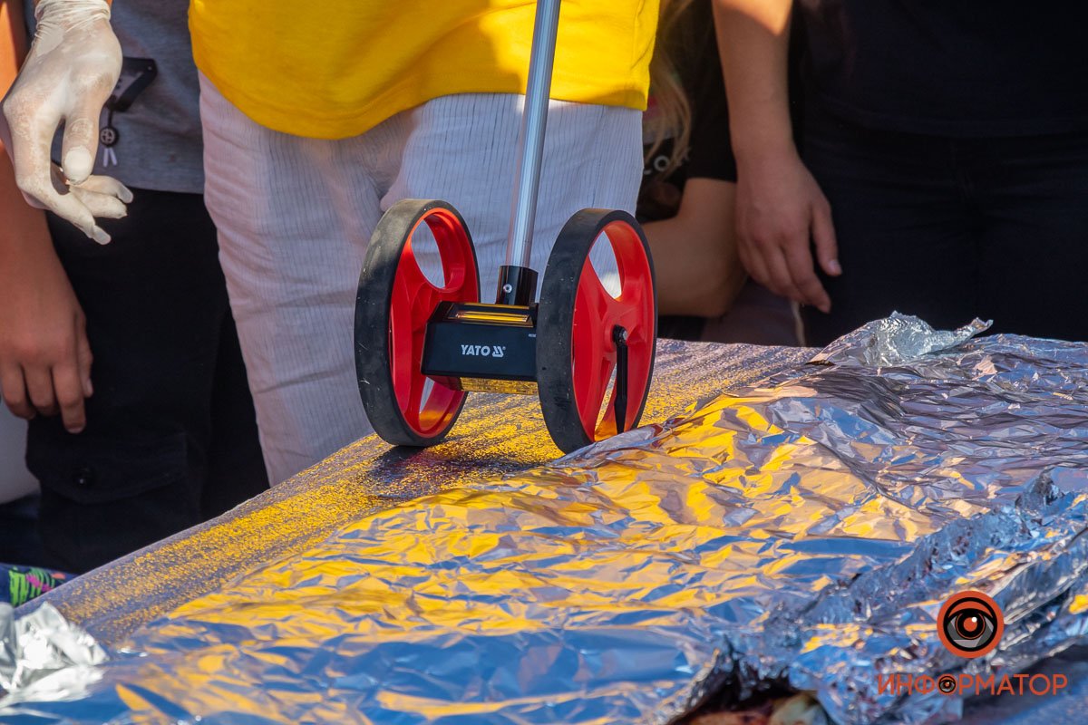 Самая длинная пицца в Украине Самая длинная пицца в Украине