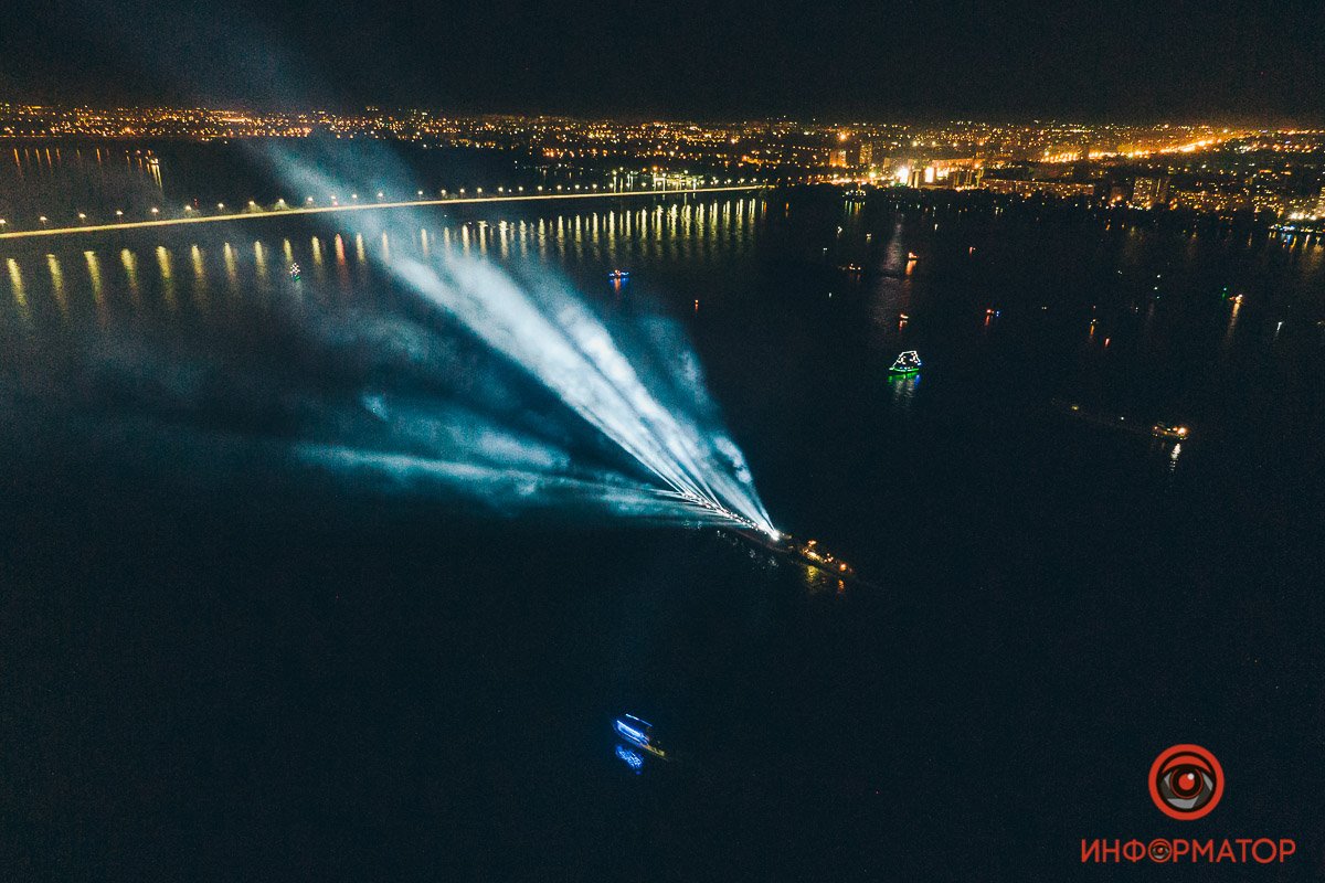 Световое шоу Световое шоу