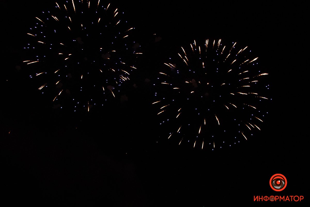 Гремело долго Гремело долго