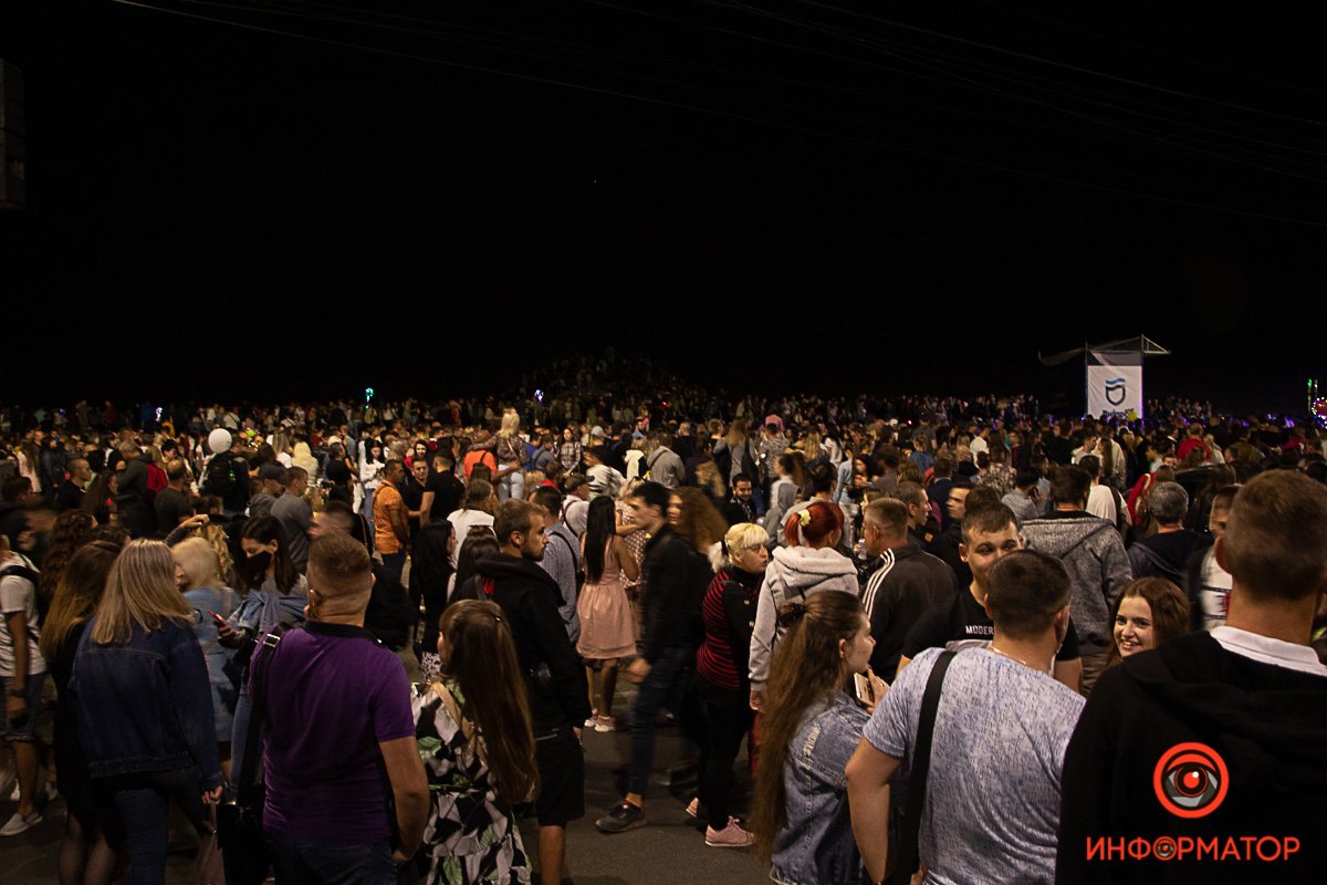 Зрителей было очень много Зрителей было очень много