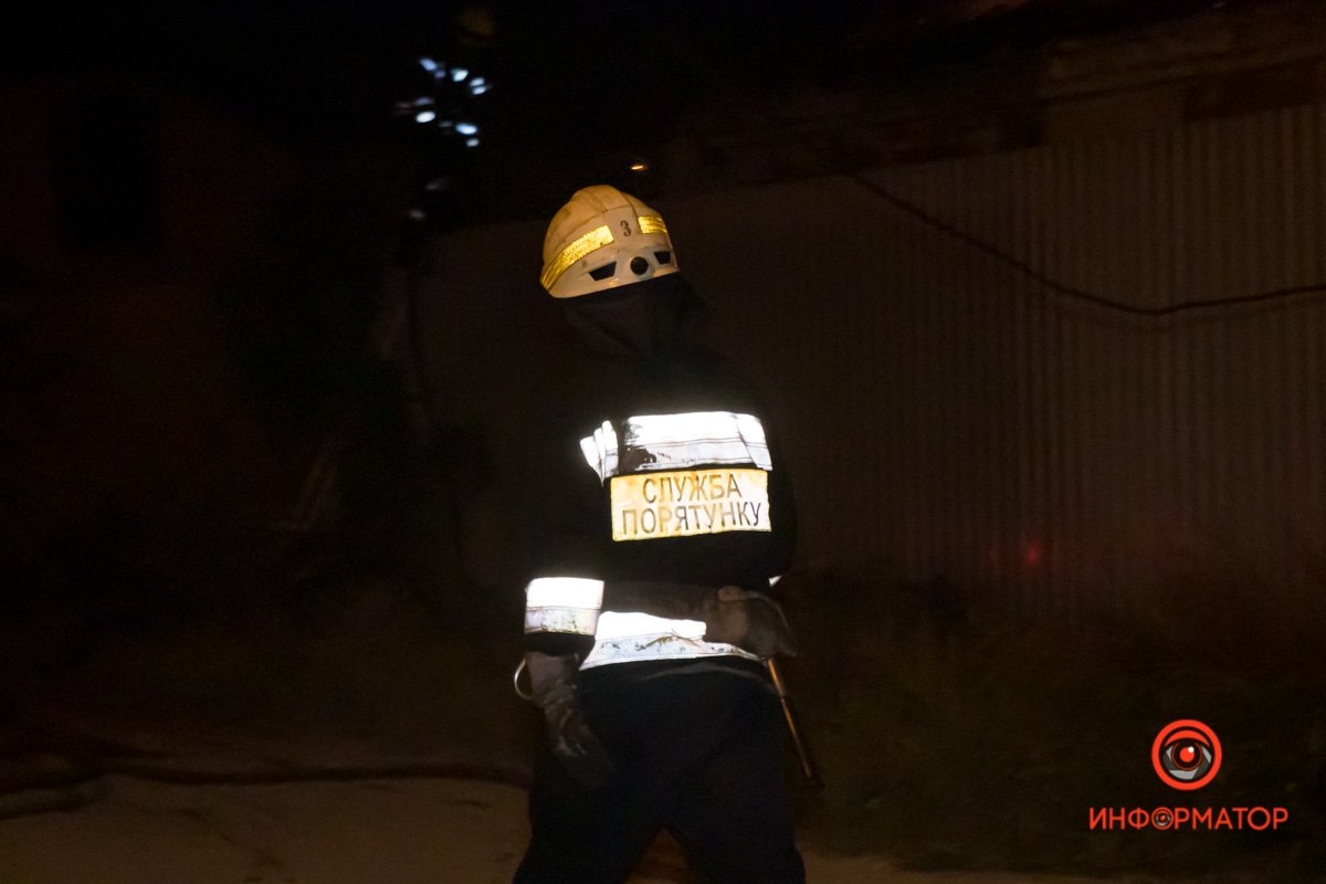 На месте работаю спасатели На месте работаю спасатели