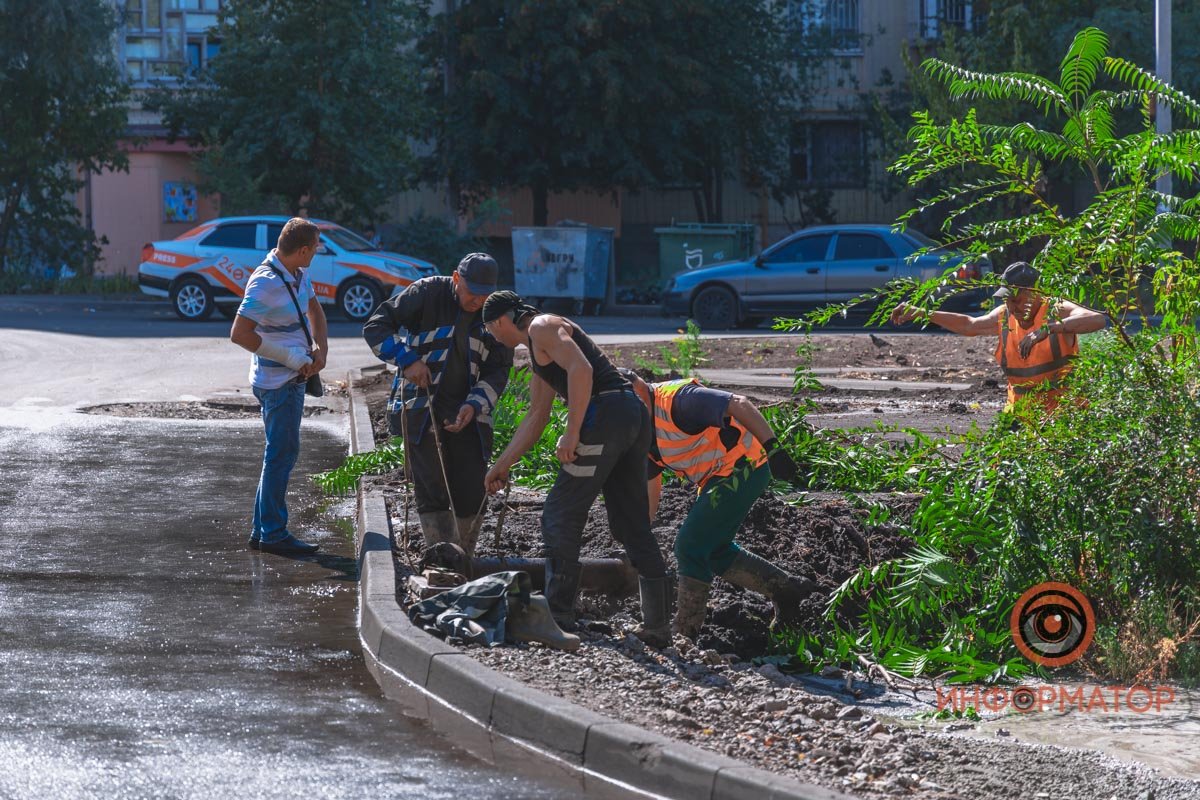 Аварийная бригада уже на месте Аварийная бригада уже на месте