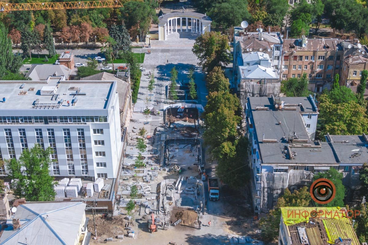 Кое-где уже высадили деревья Кое-где уже высадили деревья