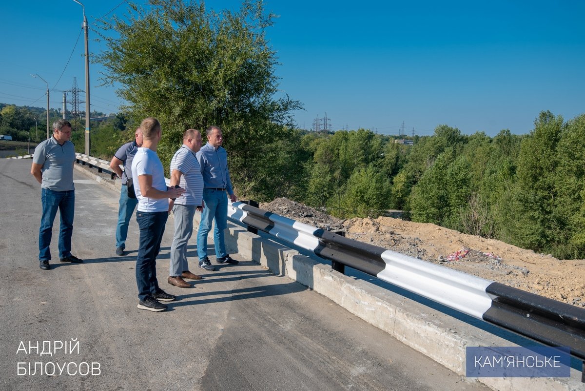 Уборка улиц и дворов, покос, ремонт дорог и благоустройство: мэр Каменского провел объезд 4