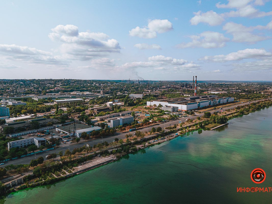 мимо шикарных кладбищ,