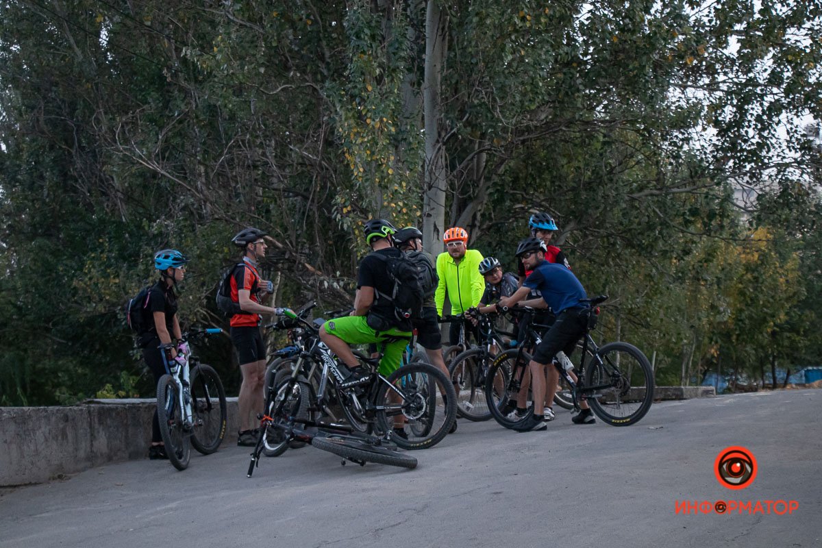 Велосипедисты Днепра устроили флешмоб Велосипедисты Днепра устроили флешмоб