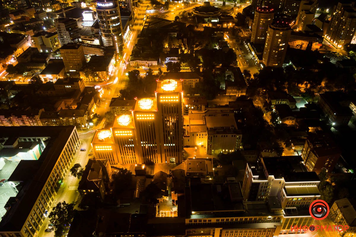 Высоко сижу, далеко гляжу