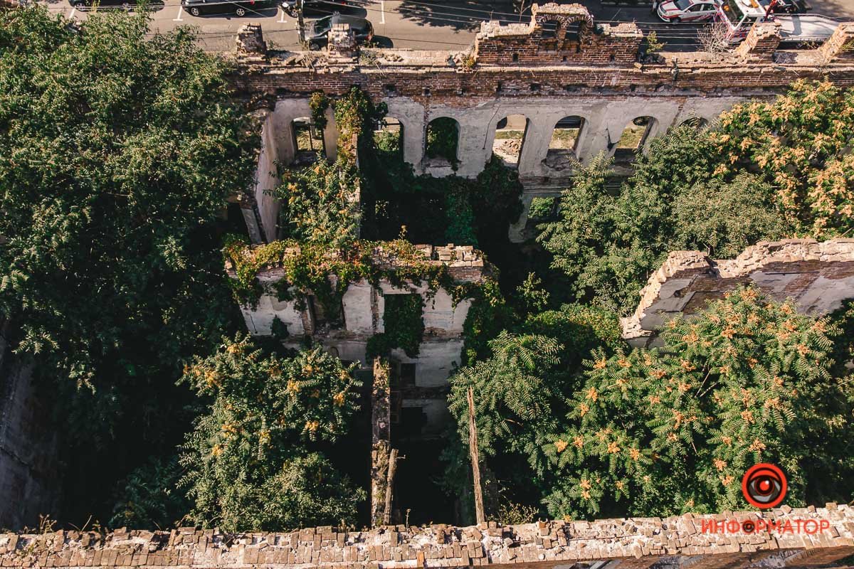 Здание на Исполкомовской