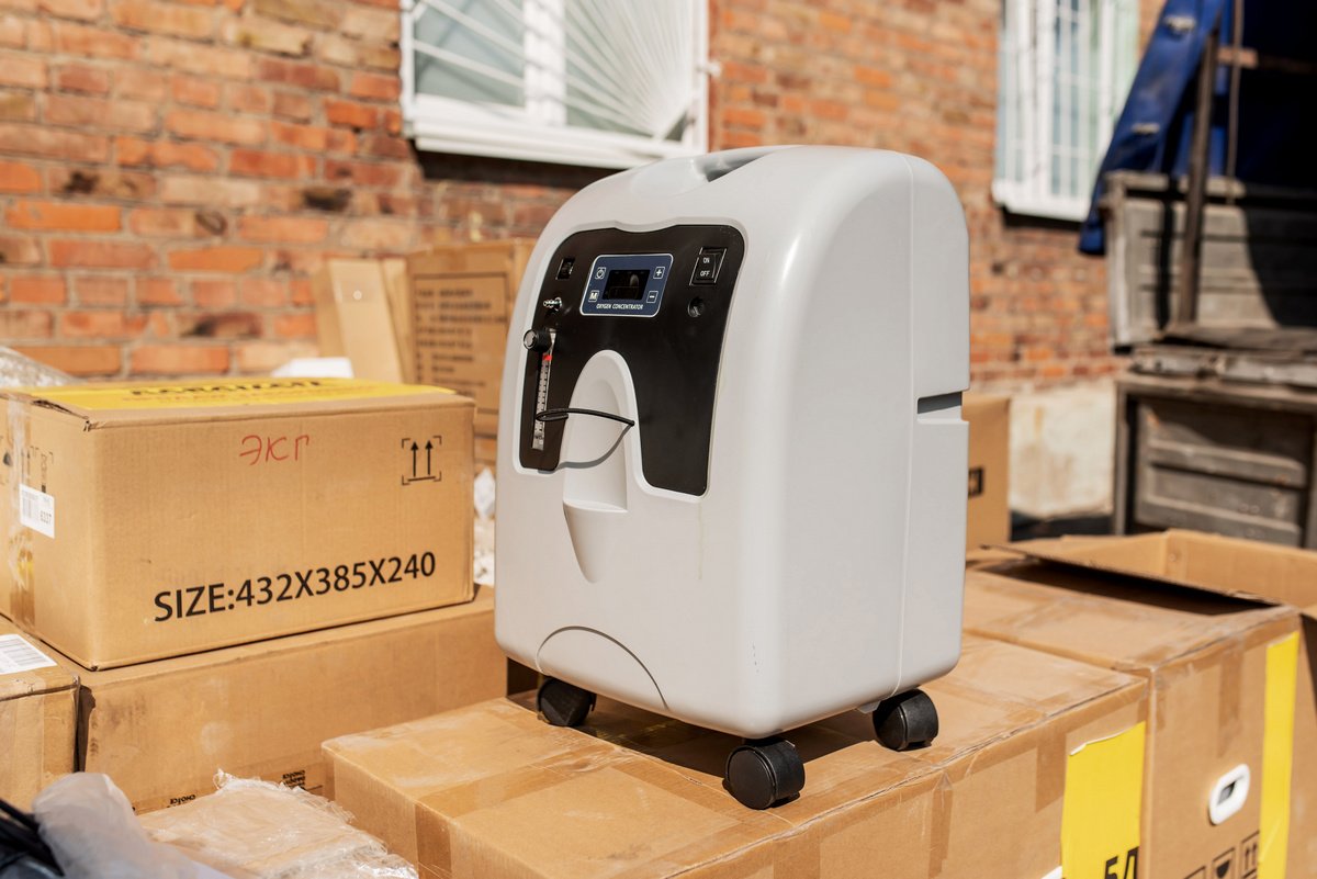 Интерпайп и БФ “Відродження регіону” передали в больницу №16 оборудование для пациентов с тяжелыми пневмониями 6