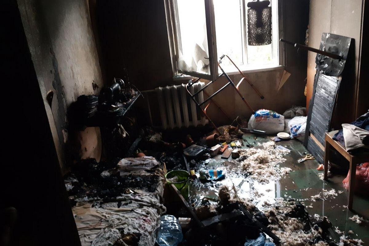 На улице Бердянской горела квартира