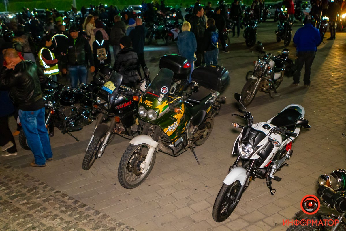 В память о погибших мотоциклистах