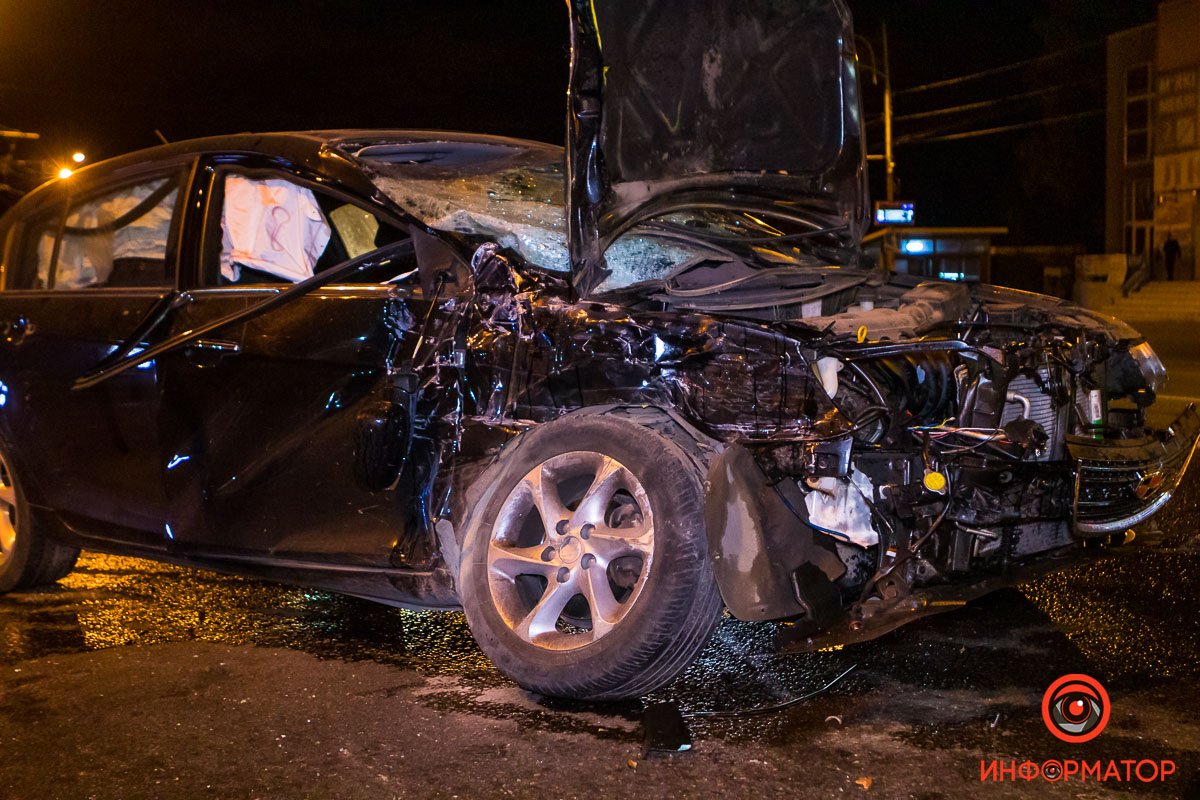 Водителя Geely на момент приезда патрульной полиции на месте аварии уже не было. Водителя Geely на момент приезда патрульной полиции на месте аварии уже не было.