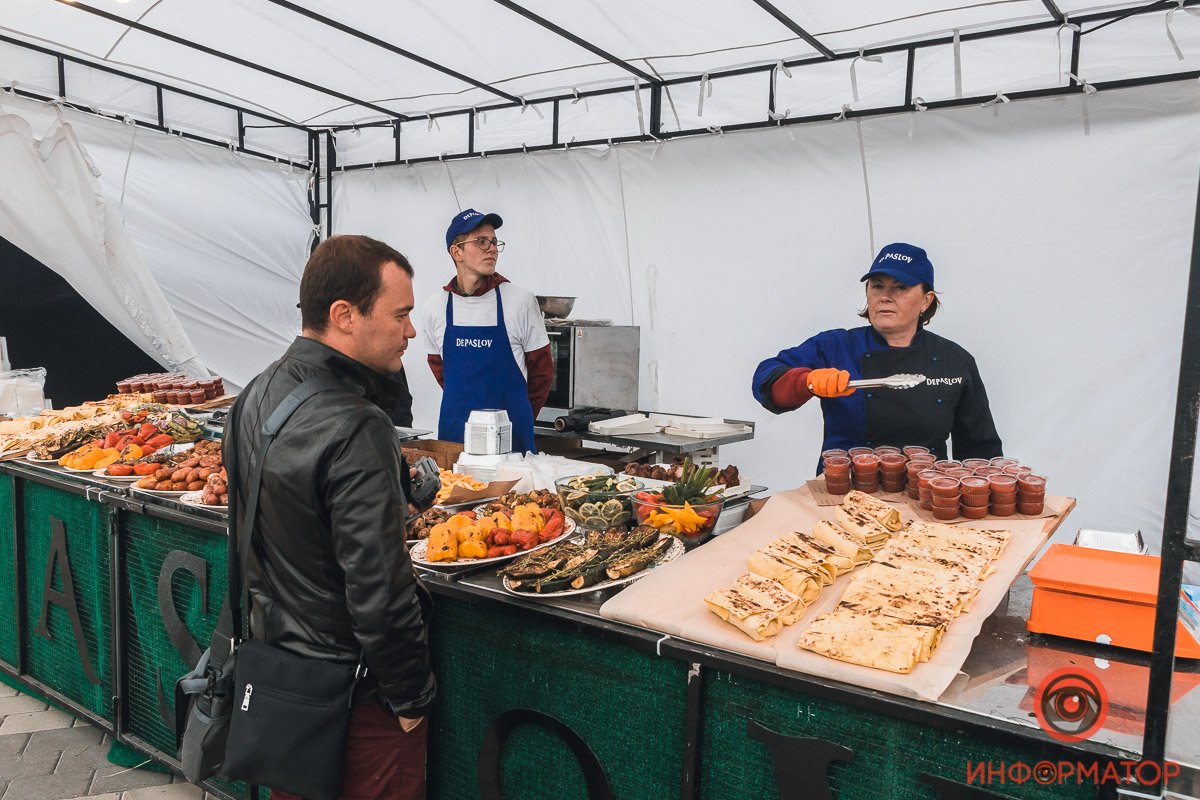 Большой выбор еды